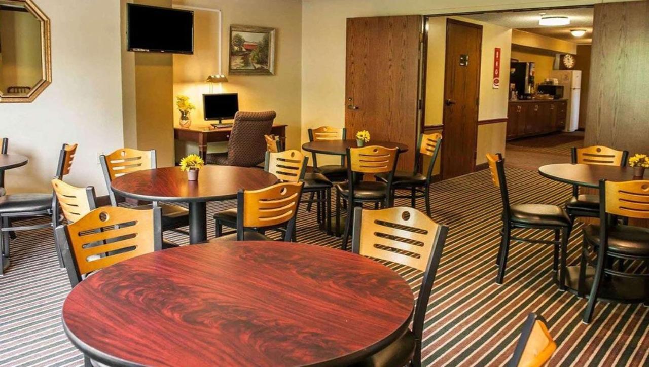 Royal Inn Rockville Exterior photo